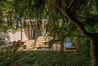Casă individuală cu 7 camere cu Canalizare în Unirii - 2