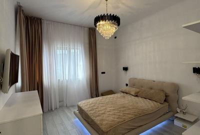 Apartament cu 3 camere decomandat, mobilat în Central - 2