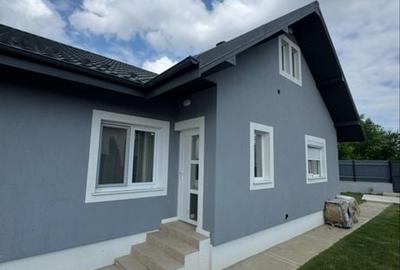 Casă cu 4 camere în Șerbănești - 1