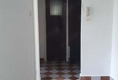 Apartament cu 2 camere decomandat în Rahova