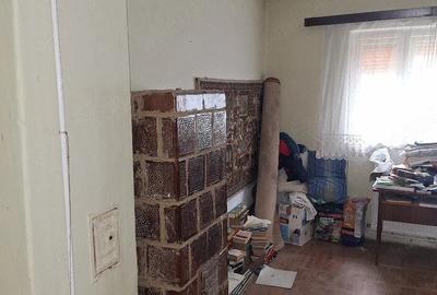 Casă cu 3 camere cu Teren 110 Mp în Central - 1