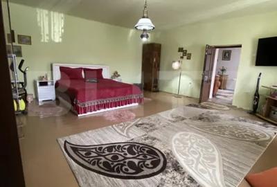 Casă cu 3 camere cu Teren 3687 Mp în Livezile - 8
