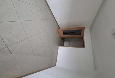 Apartament cu 4 camere decomandat în Central - 3