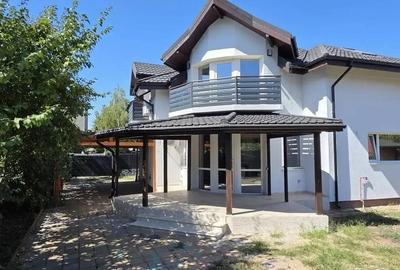 Casă cu 4 camere în Odăile