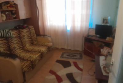 Apartament cu 3 camere semidecomandat în Viziru 1 - 1
