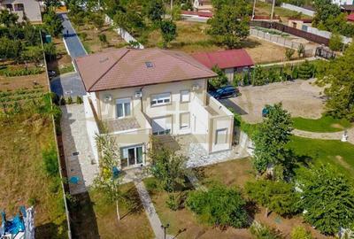 Casă cu 7 camere cu Piscina în Corbeanca
