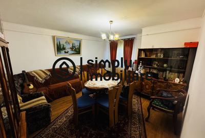 Apartament cu 3 camere decomandat în 1 Mai
