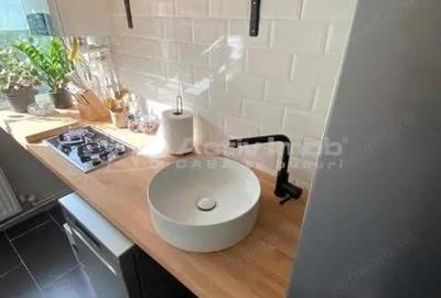 Apartament cu 3 camere semidecomandat în Tomis Nord - 2