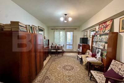 Apartament cu 4 camere decomandat în Tudor