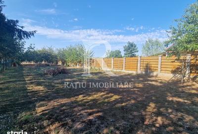 Teren de 2052 mp, în Sântandrei