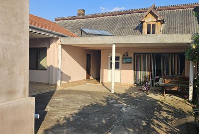 Casă cu 3 camere cu Teren 680 Mp în Lugașu de Jos