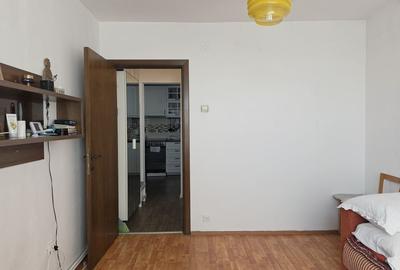 Apartament cu 3 camere circular în Astra - 11