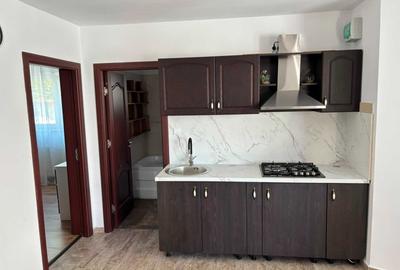 Casă cu 3 camere în Dâmbul Rotund