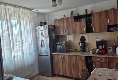 Casă individuală cu 4 camere cu Canalizare în Sânmihaiu Român - 2