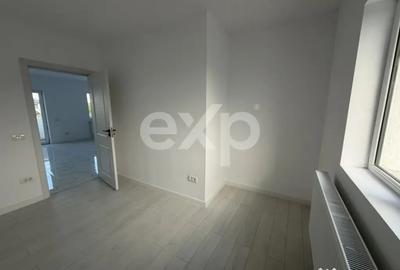 Apartament cu 4 camere decomandat în Central - 3