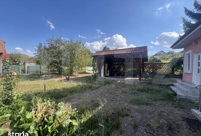 Casă cu 4 camere cu Teren 1000 Mp în Criș