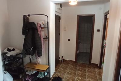 Apartament cu 2 camere decomandat în Negru Vodă