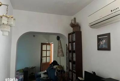 Apartament cu 3 camere semidecomandat în Central - 2
