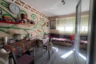 Garsonieră decomandată, mobilată în Rogerius