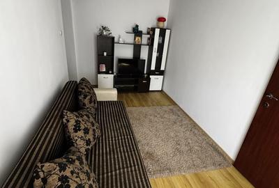 Apartament cu 2 camere semidecomandat în Șagului