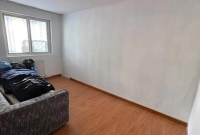 Apartament cu 3 camere semidecomandat în Central - 3