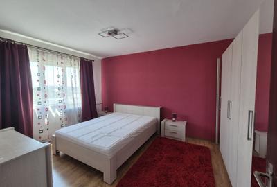 Apartament cu 3 camere semidecomandat în Șagului