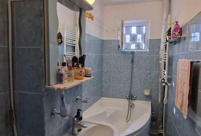 Apartament cu 2 camere semidecomandat în Km 5 - 14