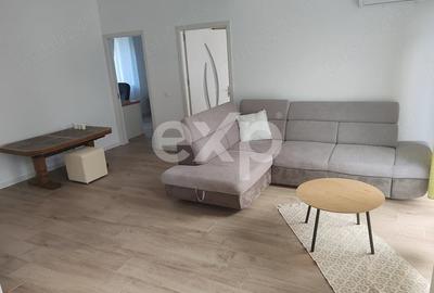 Apartament cu 3 camere semidecomandat, mobilat în Gruia