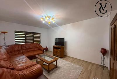 Apartament cu 3 camere decomandat în Faleza Nord