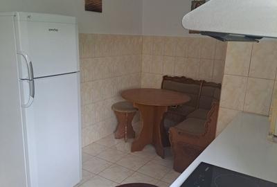 Garsonieră decomandată în Găzărie