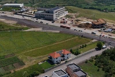 Casă cu 4 camere cu Canalizare în Borhanci - 33