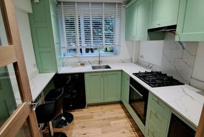 Apartament cu 3 camere semidecomandat în Central