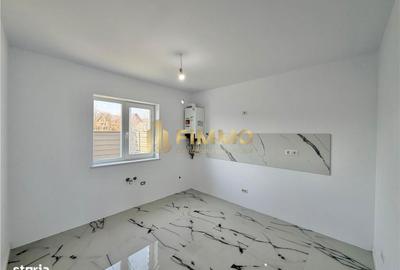 Casă cu 4 camere cu Teren 300 Mp în Ipotești - 5