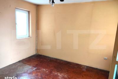 Apartament cu 3 camere decomandat în Târgu Cucu - 8