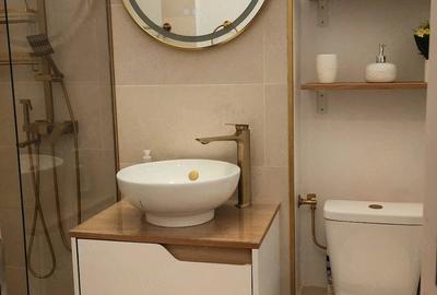 Apartament cu 2 camere semidecomandat în Alexandru Obregia