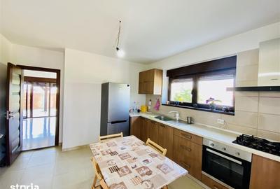 Casă cu 5 camere cu Teren 372 Mp în Roșia - 4