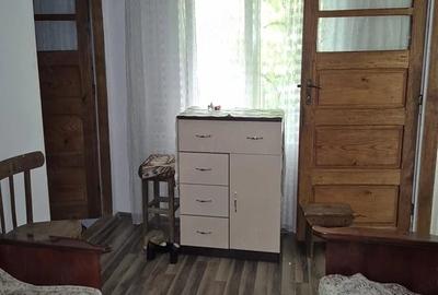 Casă cu 4 camere cu Teren 3646 Mp în Meieni