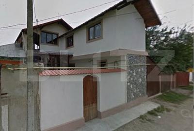 Casă cu 3 camere cu Canalizare în Moreni