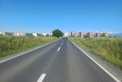 Teren Construcții intravilan de 4700000 mp, în Periferie - 1