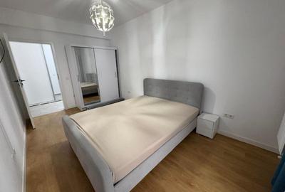 Apartament cu 3 camere decomandat, mobilat în Central