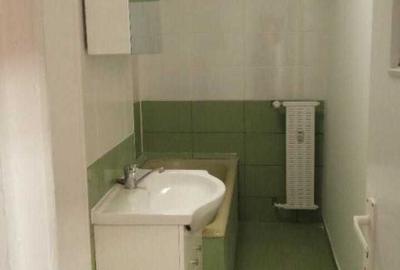 Garsonieră decomandată în Tei
