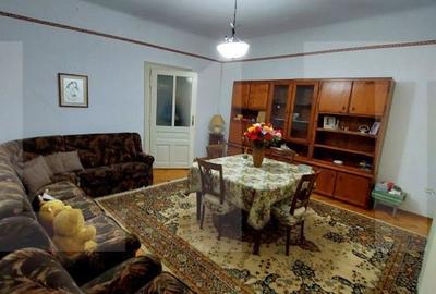 Casă cu 7 camere semidecomandat cu Teren 1500 Mp în Grădiște - 12