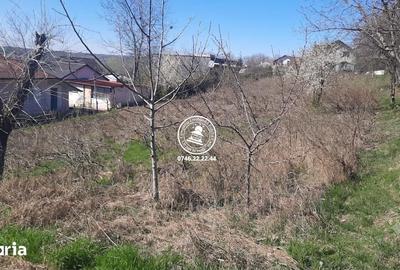 Teren de 1261 mp, în Aroneanu