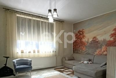 Apartament cu 3 camere decomandat, mobilat în Găvana Platou