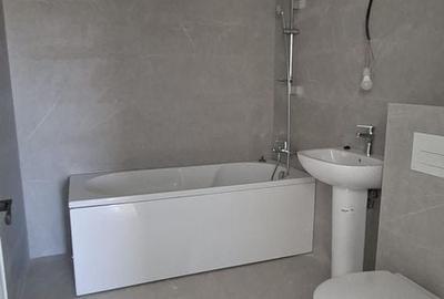 Apartament cu 2 camere decomandat în Valea Adâncă