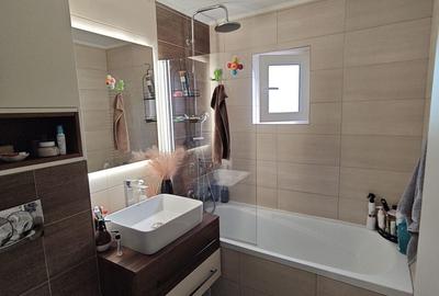 Apartament cu 3 camere decomandat în Între Lacuri - 8