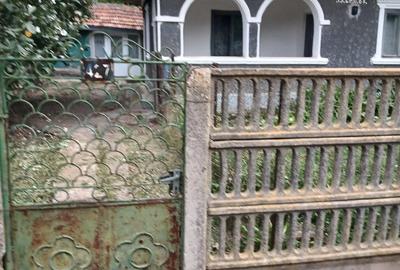 Casă cu Teren 1700 Mp în Lehliu