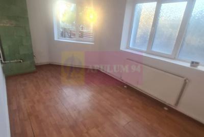 Casă individuală cu 4 camere cu Canalizare în Central - 4