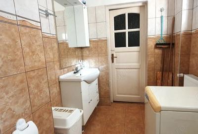 Casă cu 3 camere cu Teren 2568 Mp în Luna - 1
