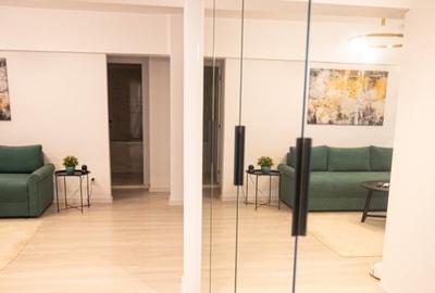Apartament cu 3 camere semidecomandat, mobilat în 13 Septembrie